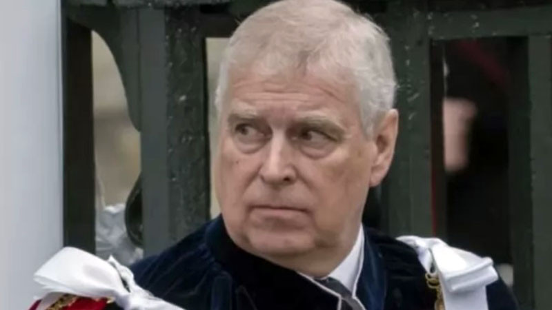 Лишиха Андрю от титлата "принц", гонят го от кралската резиденция