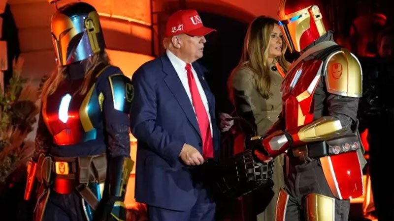 На опашка пред Белия дом за Хелоуин! Тръмп и Мелания посрещнаха деца за празника и раздадоха бонбони