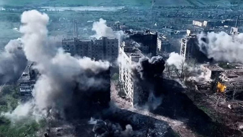 Киев заплаши журналистите, които отидат в Купянск и Покровск по покана на Путин