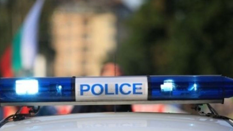 Две агресивни сестри пребиха непълнолетна в Костинброд