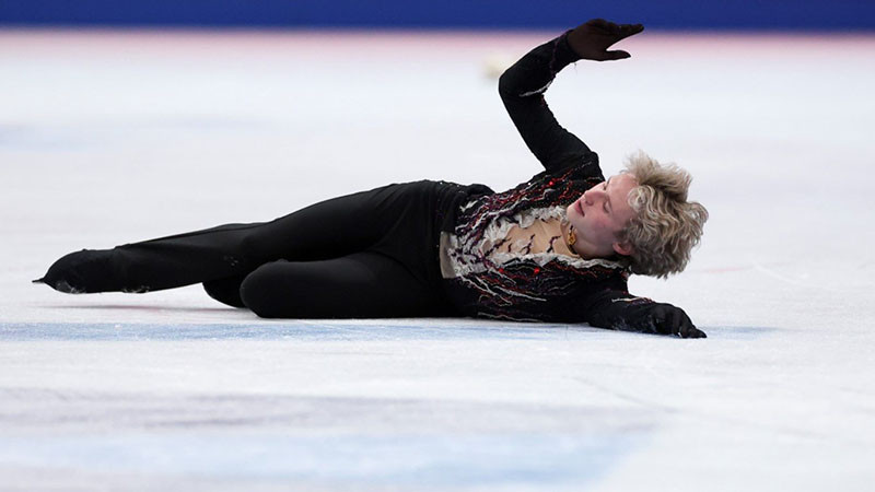 Рекорд на ръба на съвършенство: 20-годишният Малинин продължи да пише история на леда