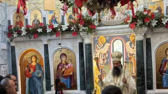 Осветиха новия храм на Кремиковския манастир