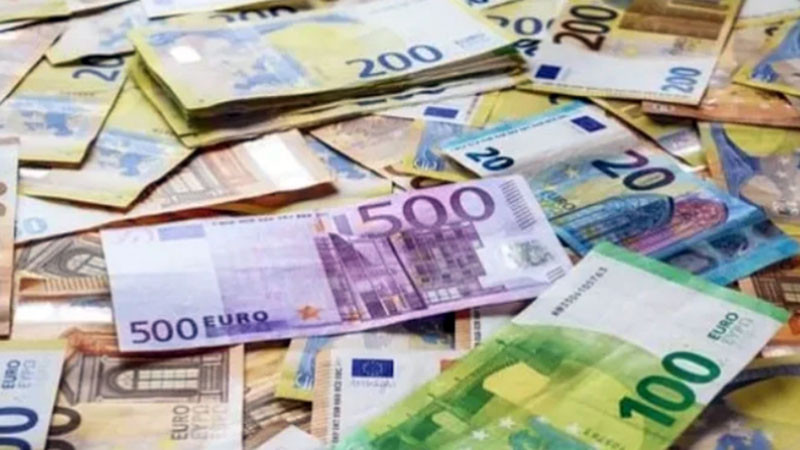 Еврото претърпя обрат спрямо щатския долар и вече пое нагоре