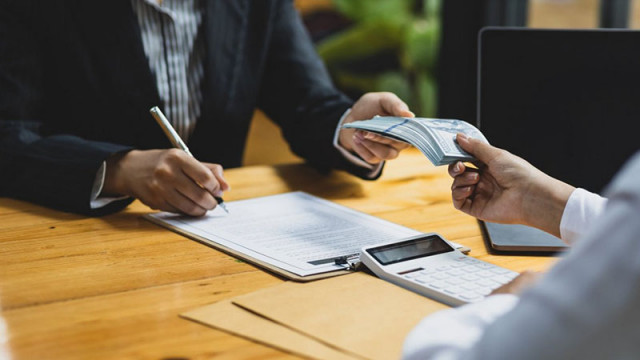 Главен инспектор в дирекцията на НАП е осъден на 3 г. условно за подкуп