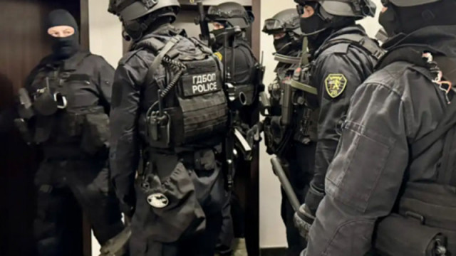 Разбиха престъпна група за трафик на мигранти към Сърбия