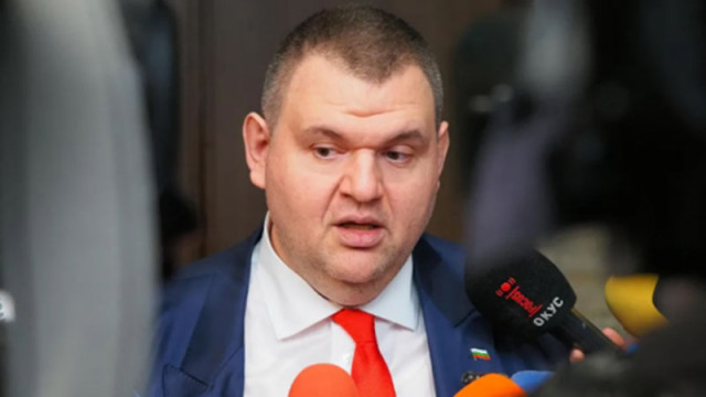 Пеевски за казуса "Лукойл": Има запаси, спряхме износа, хората ще имат гориво