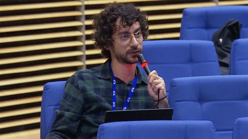 Уволниха журналист, който попита Брюксел за различното отношение на ЕС към Израел и Русия