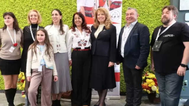 Вицепрезидентът Илияна Йотова беше специален гост на откриването на Четвъртата