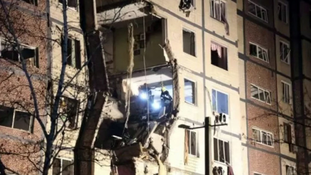 Руски дронове поразиха жилищна сграда в Днепропетровск, един човек загина, 11 бяха ранени