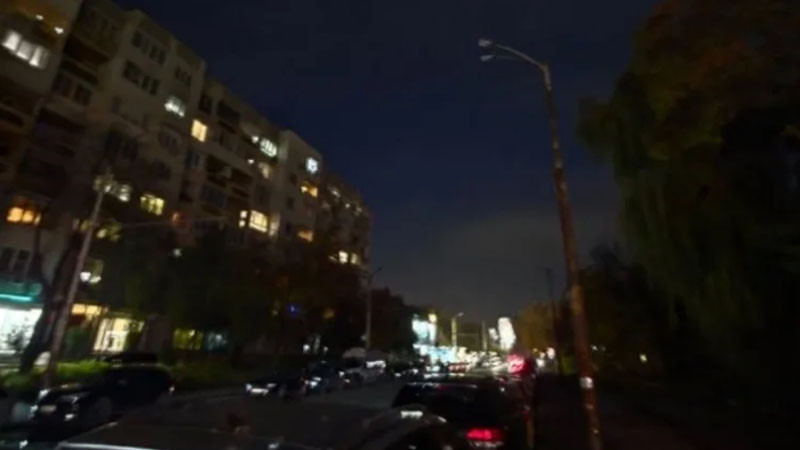 Граждани към кмета на „Подуяне“: Стига пиар, свърши нещо за осветлението!