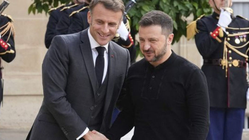 Зеленски пак при Макрон на 17 ноември