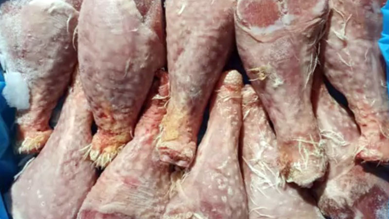 БАБХ запечата нелегален склад в столицата с 9 тона замразени негодни храни и продукти