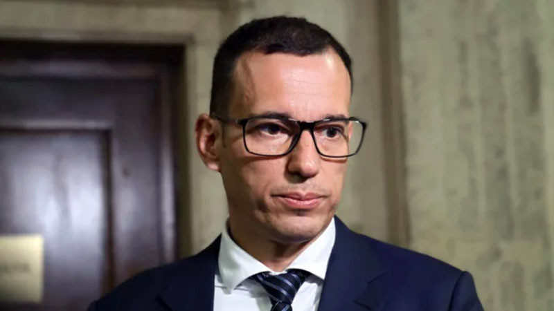 Дияна Дамянова: Добрите сили се борят с мафията… чрез двойно по-скъпо паркиране и боклук до вратата