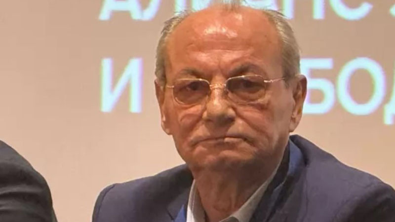 Пак избраха Ахмед Доган за почетен председател