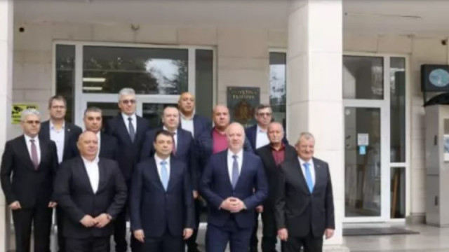 Правителството и управляващото мнозинство в Народното събрание мислим и работим