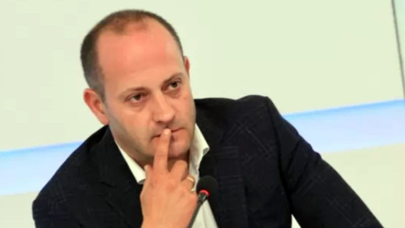 Обвиниха сина на Радан Кънев за притежание на марихуана