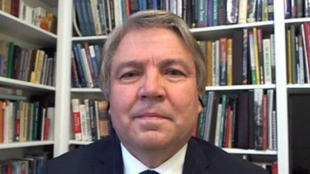 Асен Асенов за дерогацията за "Лукойл": САЩ не могат да поставят стратегически партньор на колене