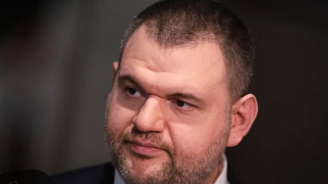 Делян Пеевски иска от правителството да осигури коледни надбавки за пенсионерите в размер на 110 лв