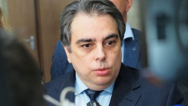 Асен Василев нямал доверие на Спецов