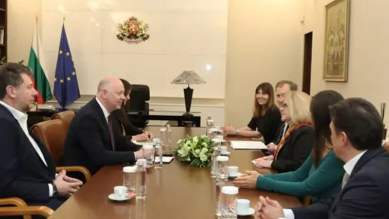 Желязков и вицепрезидентът на „Моторола“ Майкъл Каае обсъдиха задълбочаване на сътрудничеството