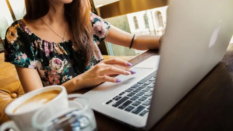 Как се заплаща трудът на празници и в неприсъствени дни