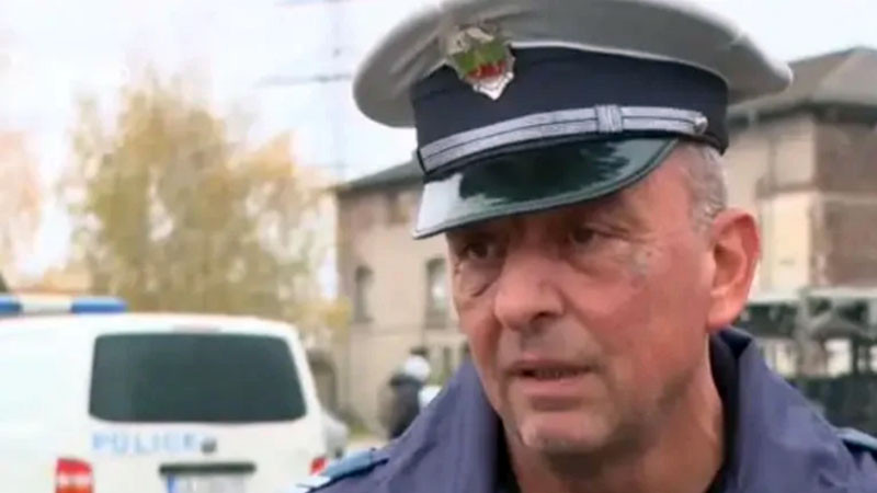 Младен Маринов: Срамувам се от Вас, г-да народни представители! И дори не искам да Ви наричам колеги