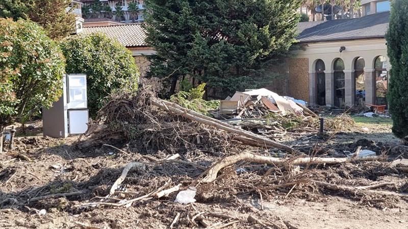 Шефката на ДНСК: Не се предвижда събаряне на сгради в "Елените" на този етап