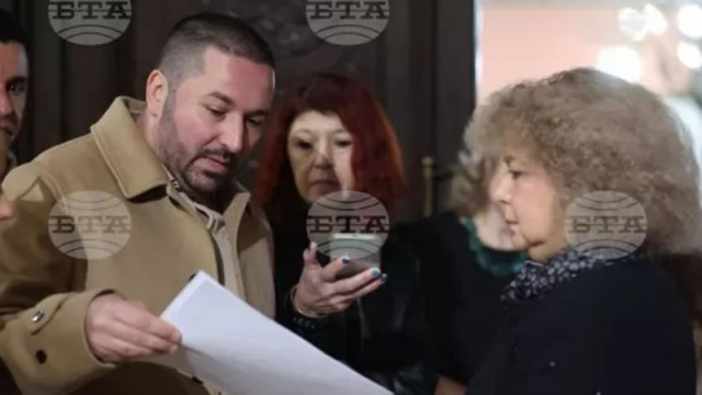 Бащата на загиналата на пътя Сияна Николай Попов връчи на