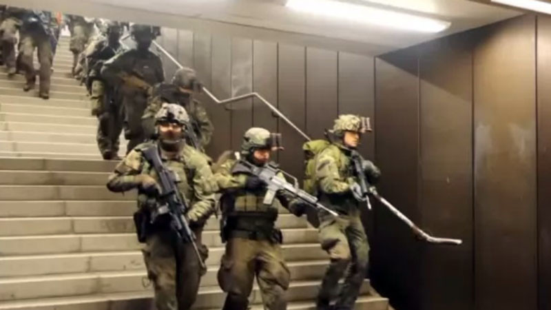 Бундесверът нахлу в метрото в Берлин! Отиграва сценарий при война с руската армия в градски условия