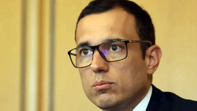 Терзиев иска до 10 минути да се намира място за паркиране в София