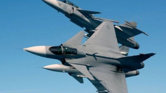 Румъния вдигна два изтребителя заради атаки с дронове до границата с Украйна