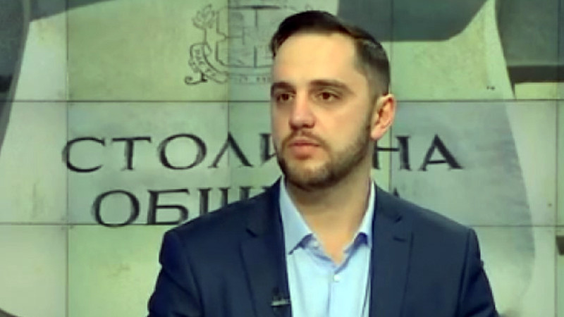 Председателят на СОС от протеста: Поемаме ангажимент „калните точки“ да станат нормални за паркиране