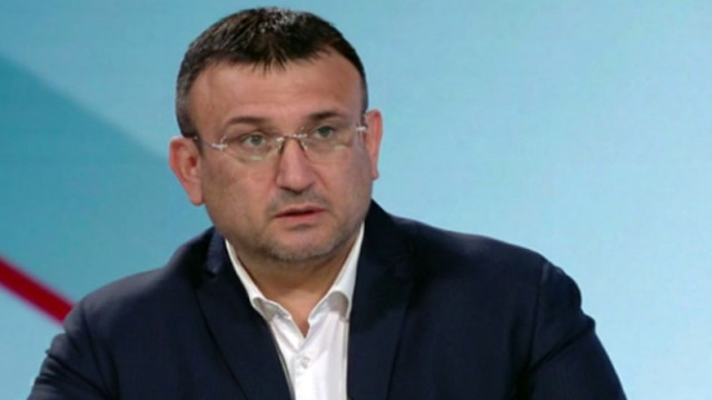 Младен Маринов за нападащите Рая Назарян: Лицемерецо, първо изкарай гредата от своето око