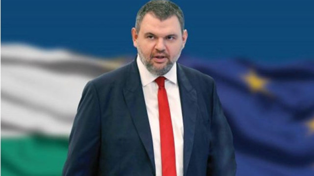 Пеевски: Ще атакуваме в съда двойното поскъпване на паркирането в София