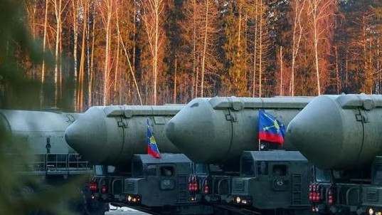 "Форин Афеърс": Съюзниците на САЩ трябва да станат ядрени сили