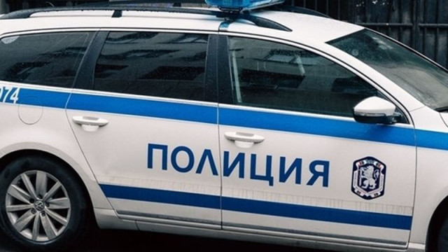 Спипаха млад мъж, разбил кола във варненски квартал