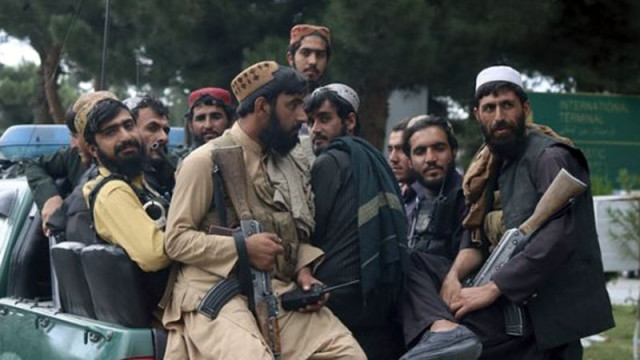 Талибаните в Афганистан осъдиха пакистанските бомбардировки и обещаха да им отговорят