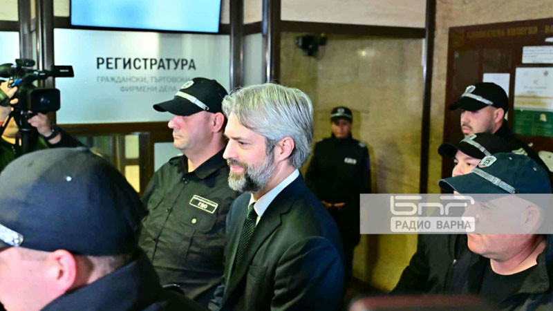 Мярка "подписка" поискаха адвокатите на Благомир Коцев
