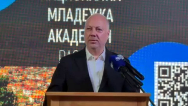 Желязков пред Младежи ГЕРБ: Кабинетът е стабилен, функционира като единен орган