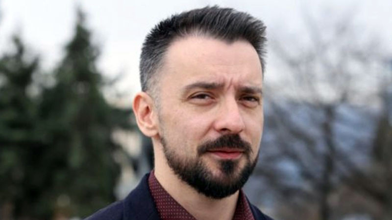 Кристиян Шкварек: Умно-красивите се катерят по гърба на хората от протеста към следващата Сглобка