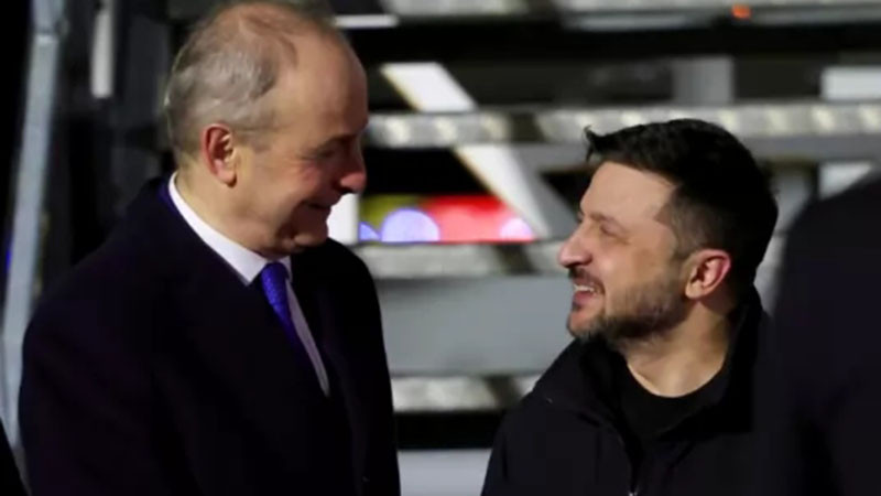 Зеленски пристигна в Ирландия, започват преговори на високо ниво