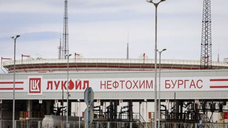 The Telegraph: Путин губи контрол над петролния бизнес в България и Сърбия