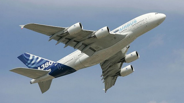 Европейският самолетостроител Еърбъс Airbus беше принуден да понижи днес целта си
