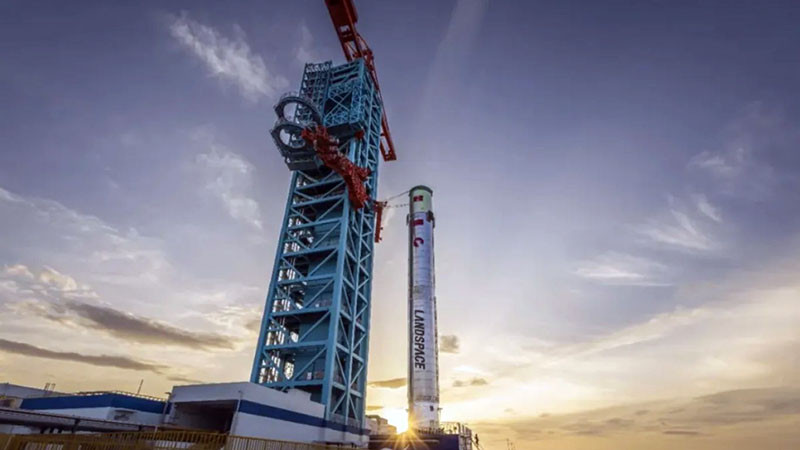 Първата китайска ракета за многократна употреба Zhuque-3 не успя да се приземи