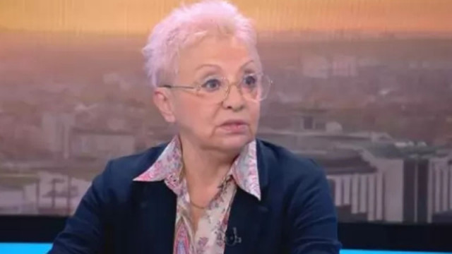 Диана Дамянова: На гарата вече чака Радев, иска да слезе на политическа сцена