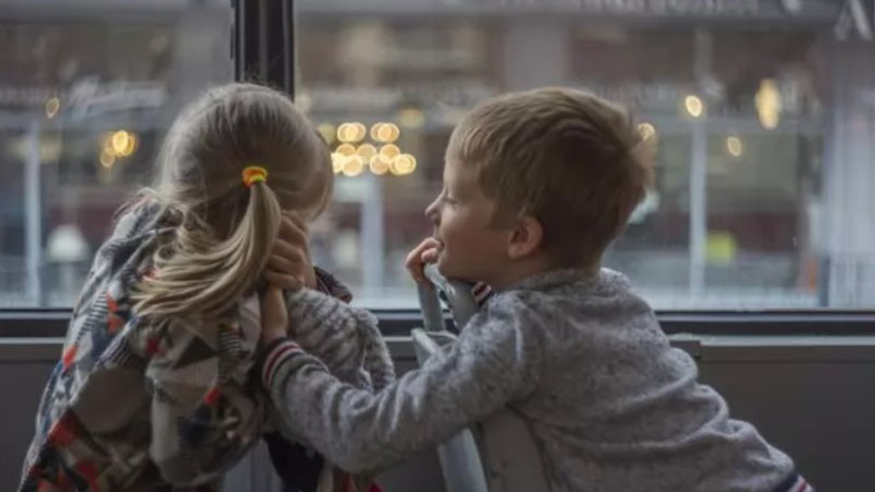 Депутати: Родителите на деца до 12-годишна възраст да имат гъвкаво работно време целогодишно