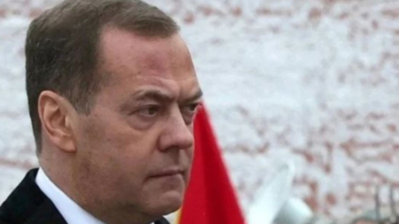 Дмитрий Медведев: Отнемане на 90 млрд. евро руски активи от ЕС е „акт на война“