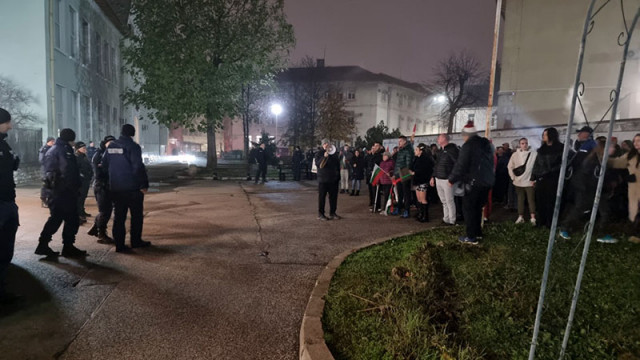 Сигнал в прокуратурата за издевателство над семейството му ще подаде