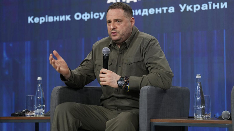 Зеленски още не е избрал кой ще наследи Ермак