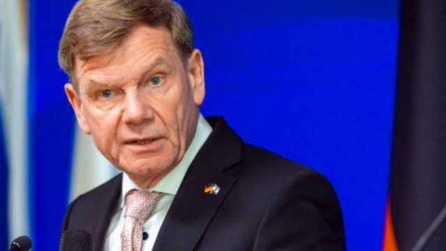 Германия няма нужда от съвети идващи отвън заяви днес германският